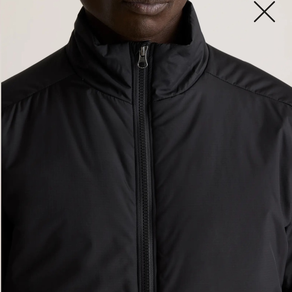 Quince Black Windbreaker Jacket with High Collar and Matte Finish - Picture 3 of 7